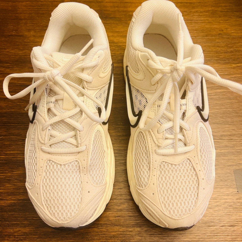 Nike V5 RNR Women’s Running Shoe